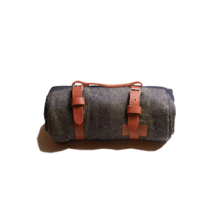 Jensen(Navy Green)_Blanket Poncho & Leather Belt